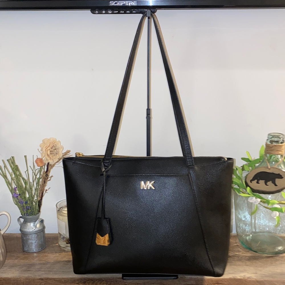 Michael Kors Black Maddie Tote Gold Signature Logo & Hardware Like New